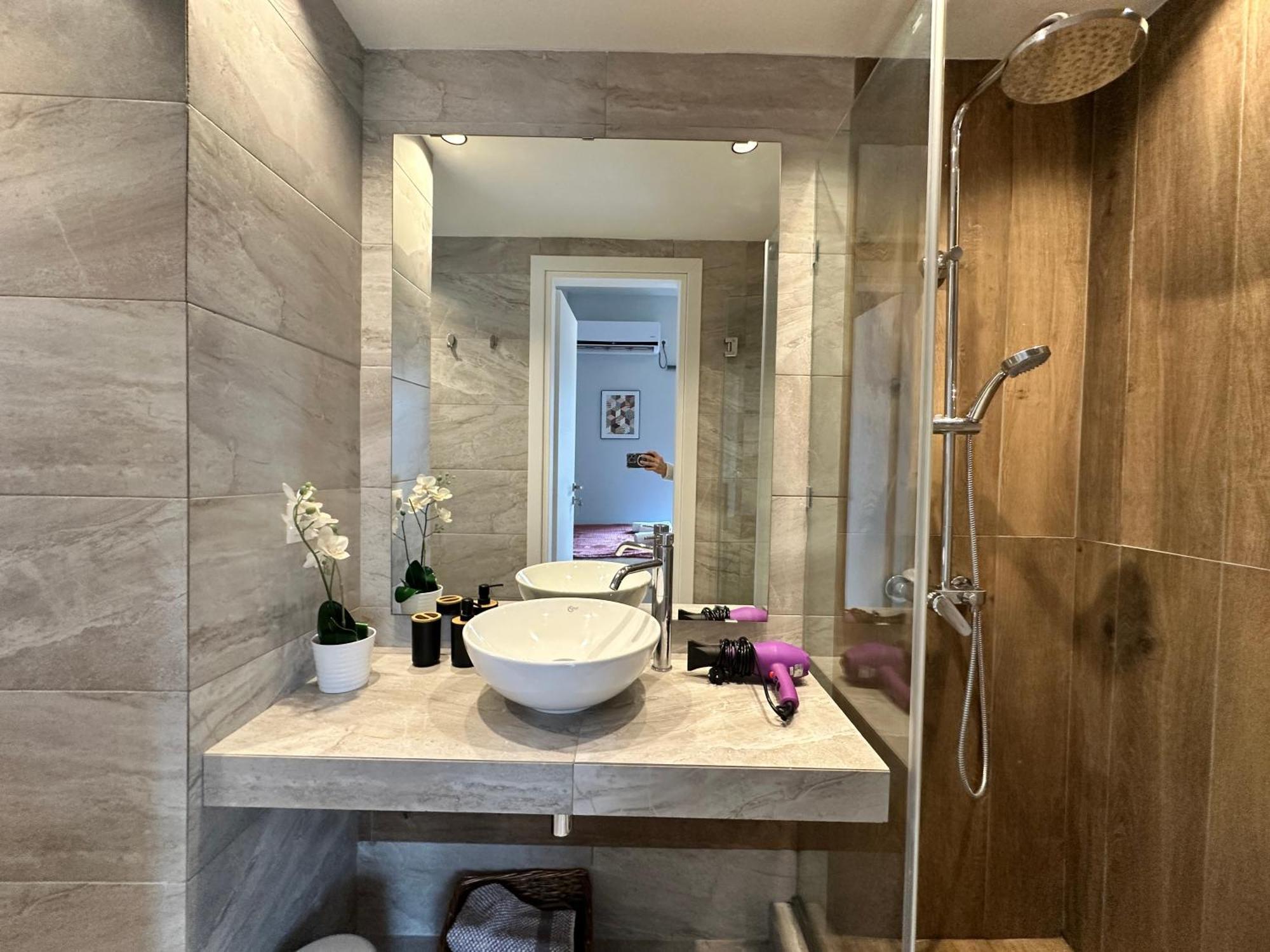 Walk To Markets From A Cozy By Cielo Homes * Athens