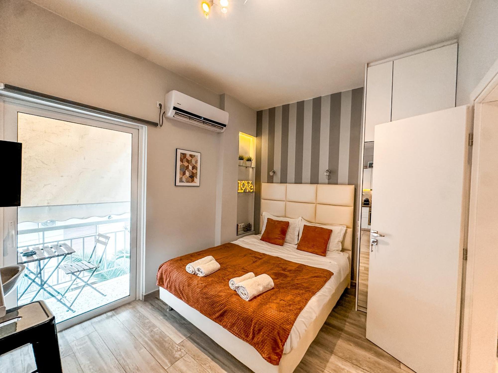 Walk To Markets From A Cozy By Cielo Homes Apartment
